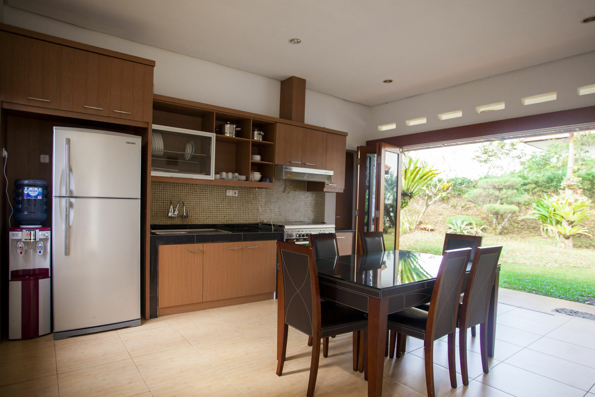 Kencana Villa Dago Bandung Esterno foto