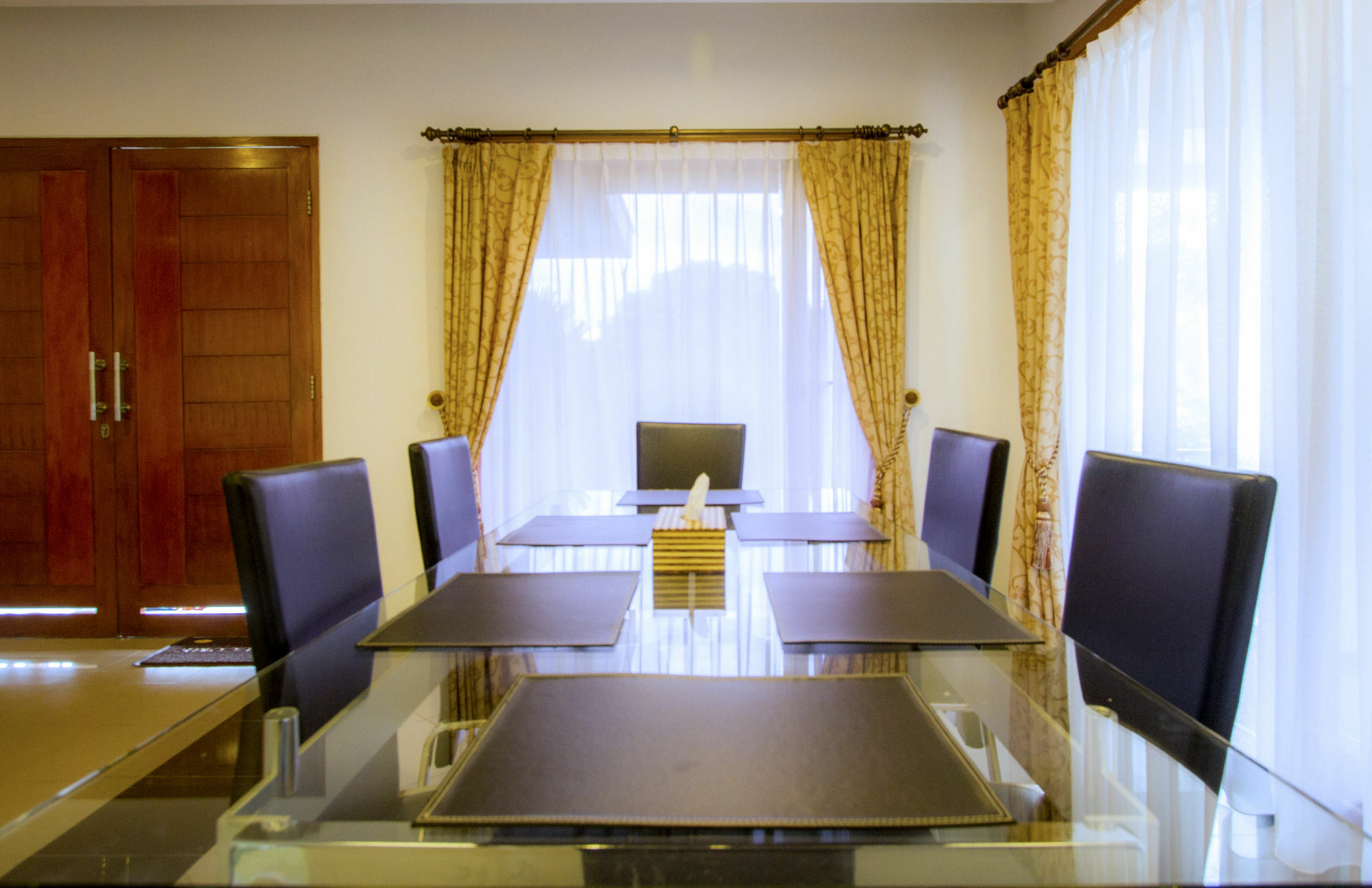 Kencana Villa Dago Bandung Esterno foto